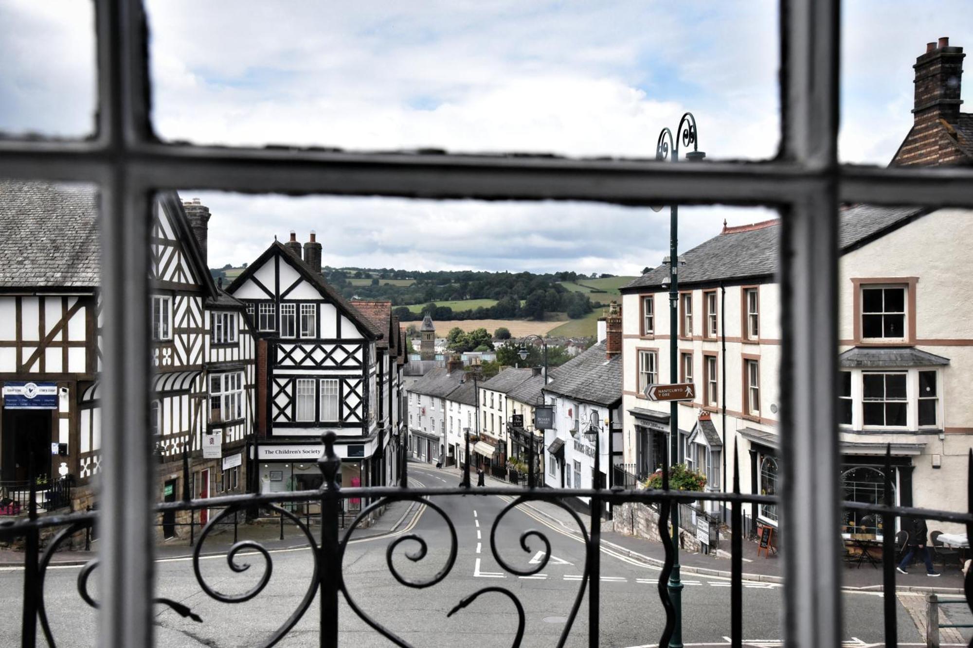 The Castle Hotel Wetherspoon Ruthin Buitenkant foto