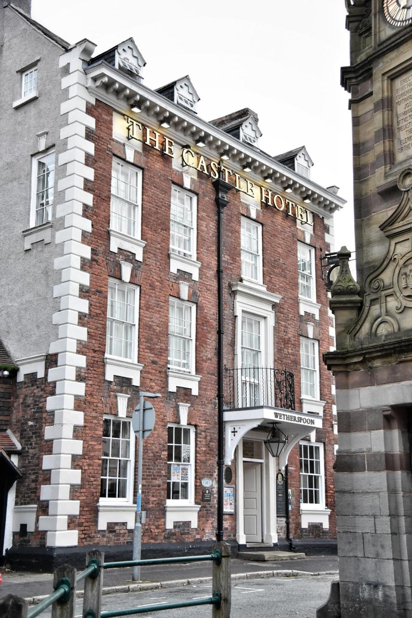 The Castle Hotel Wetherspoon Ruthin Buitenkant foto