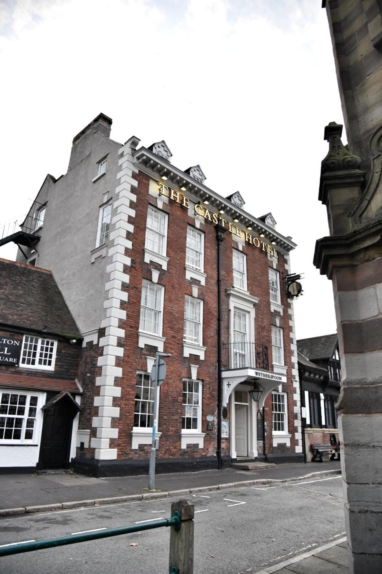 The Castle Hotel Wetherspoon Ruthin Buitenkant foto