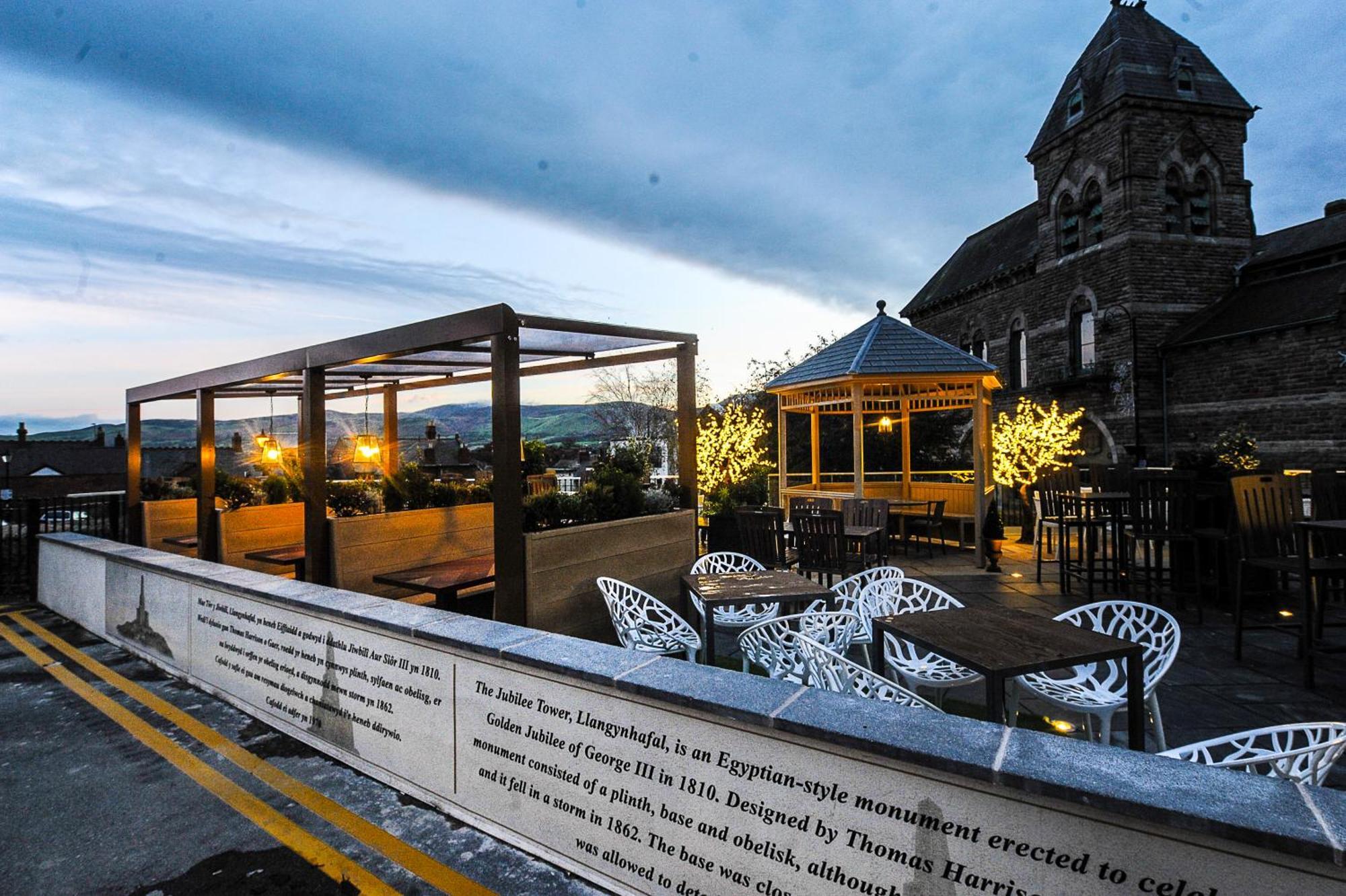 The Castle Hotel Wetherspoon Ruthin Buitenkant foto