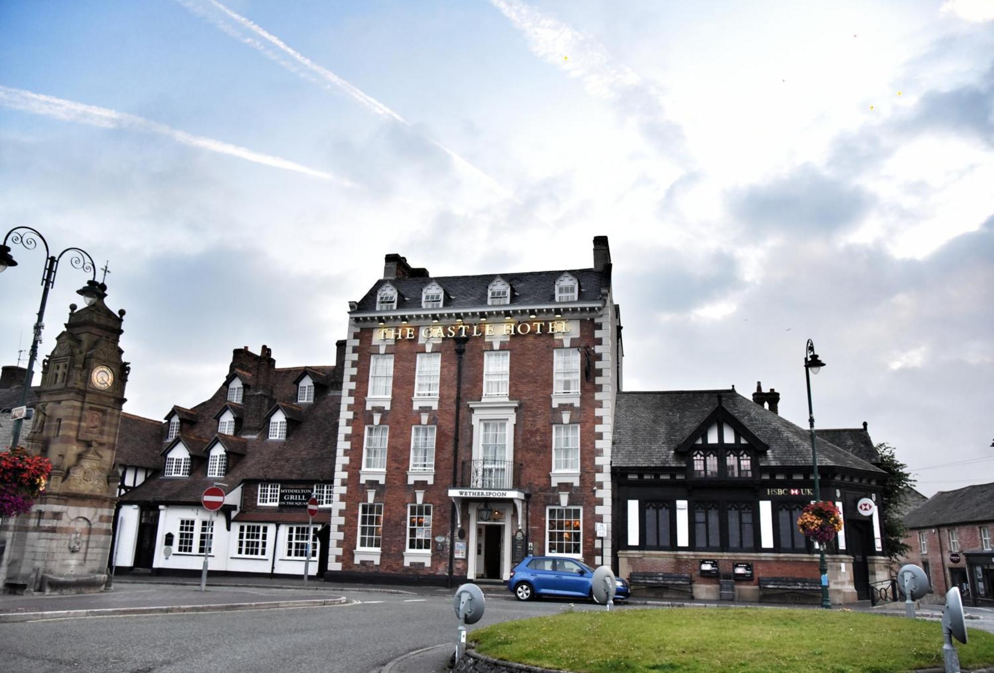 The Castle Hotel Wetherspoon Ruthin Buitenkant foto