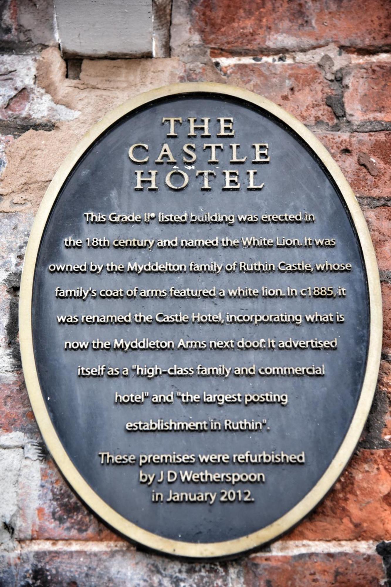 The Castle Hotel Wetherspoon Ruthin Buitenkant foto