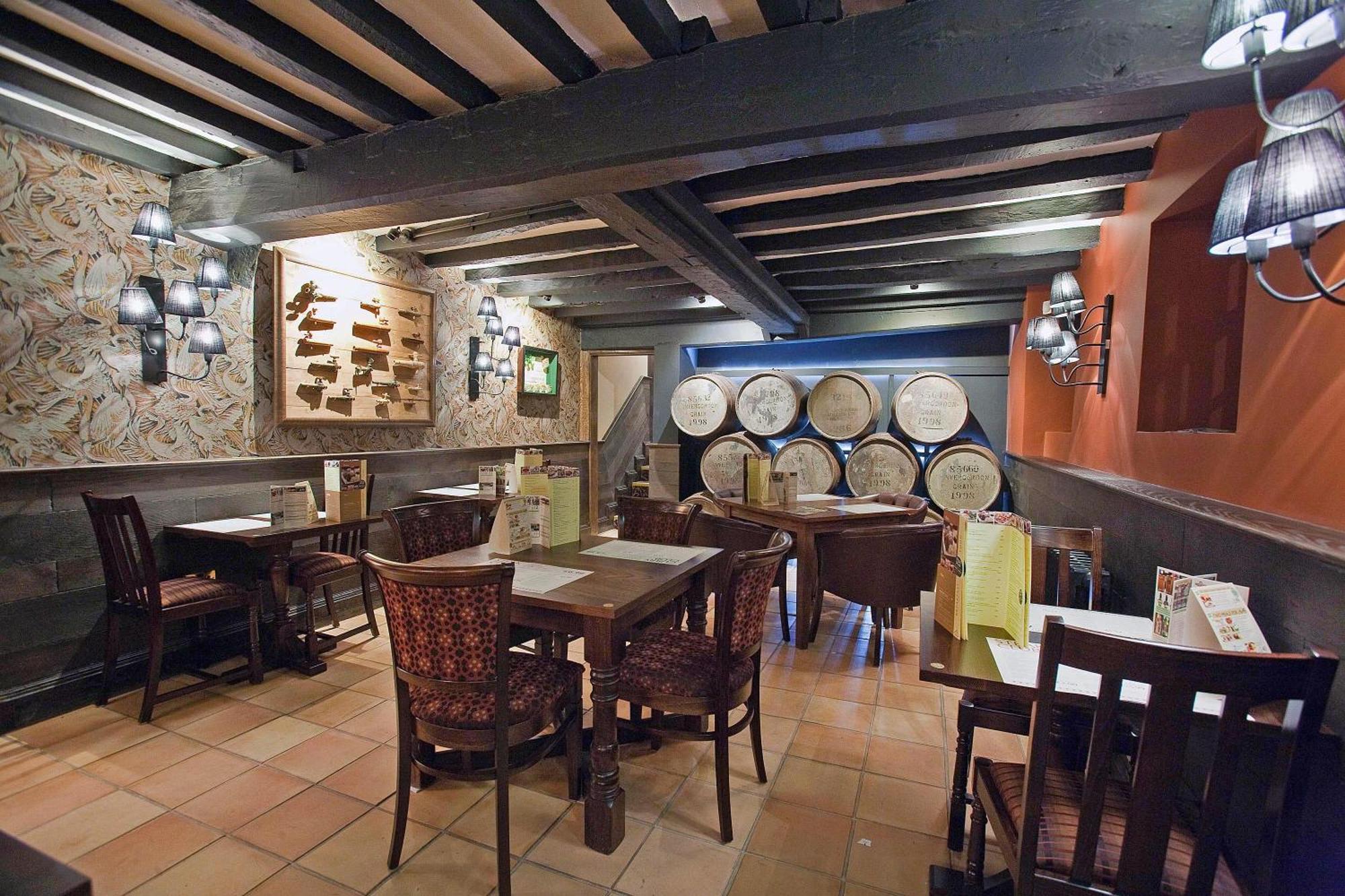 The Castle Hotel Wetherspoon Ruthin Buitenkant foto