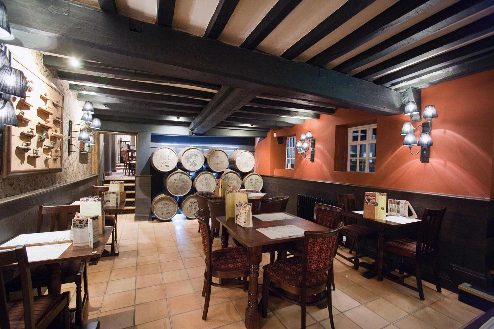 The Castle Hotel Wetherspoon Ruthin Buitenkant foto