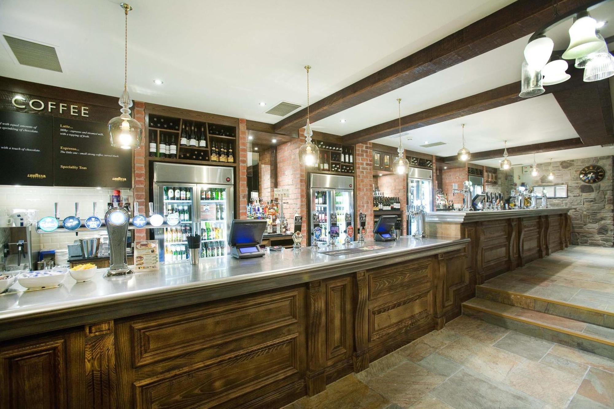 The Castle Hotel Wetherspoon Ruthin Buitenkant foto