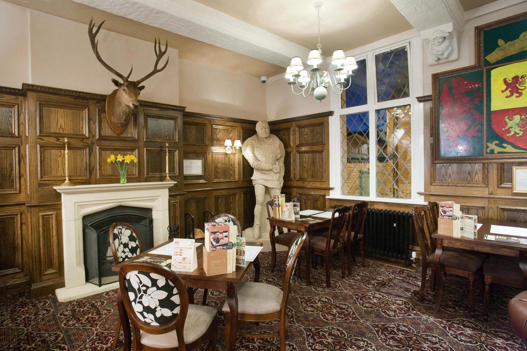 The Castle Hotel Wetherspoon Ruthin Buitenkant foto
