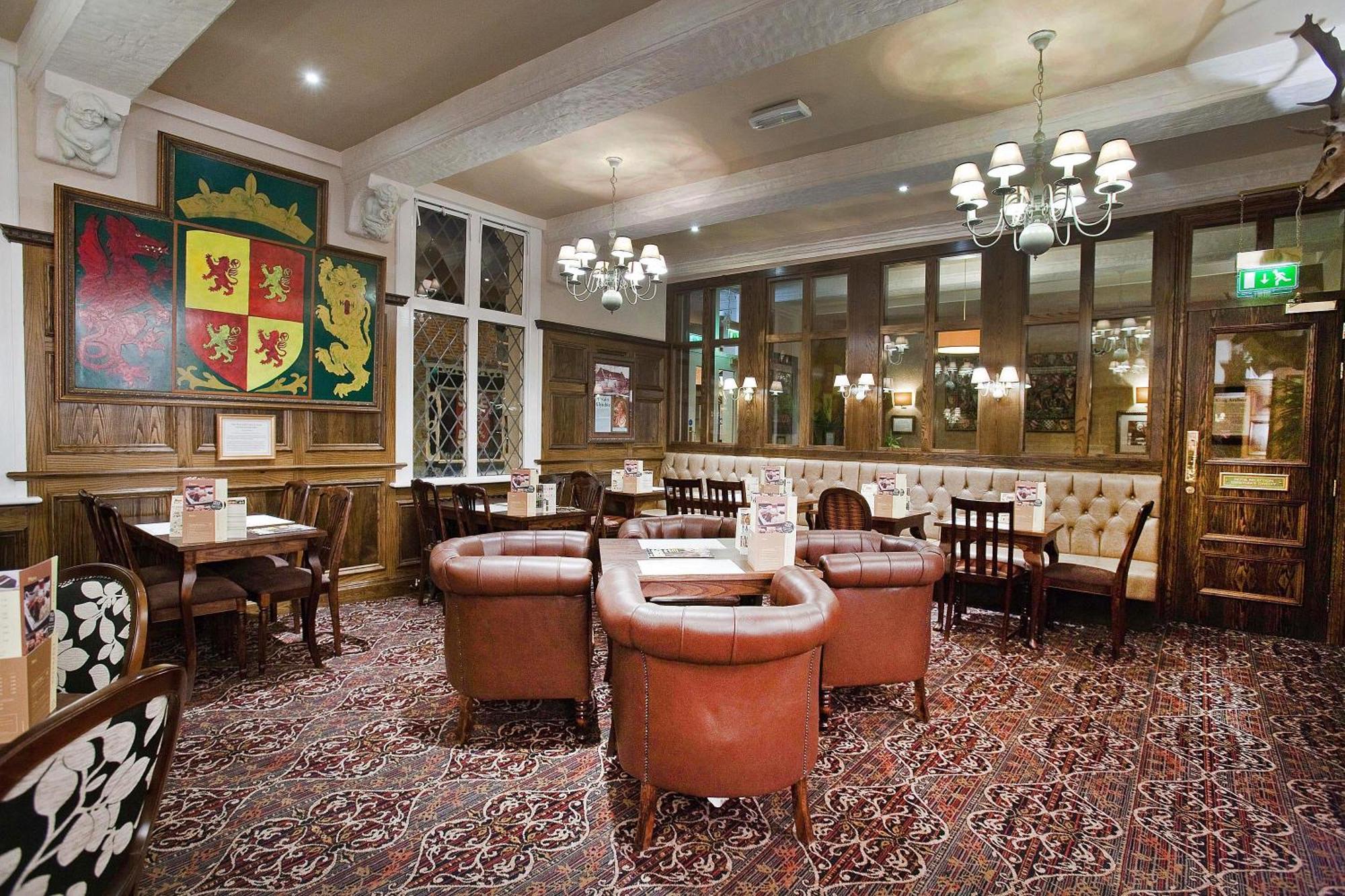 The Castle Hotel Wetherspoon Ruthin Buitenkant foto