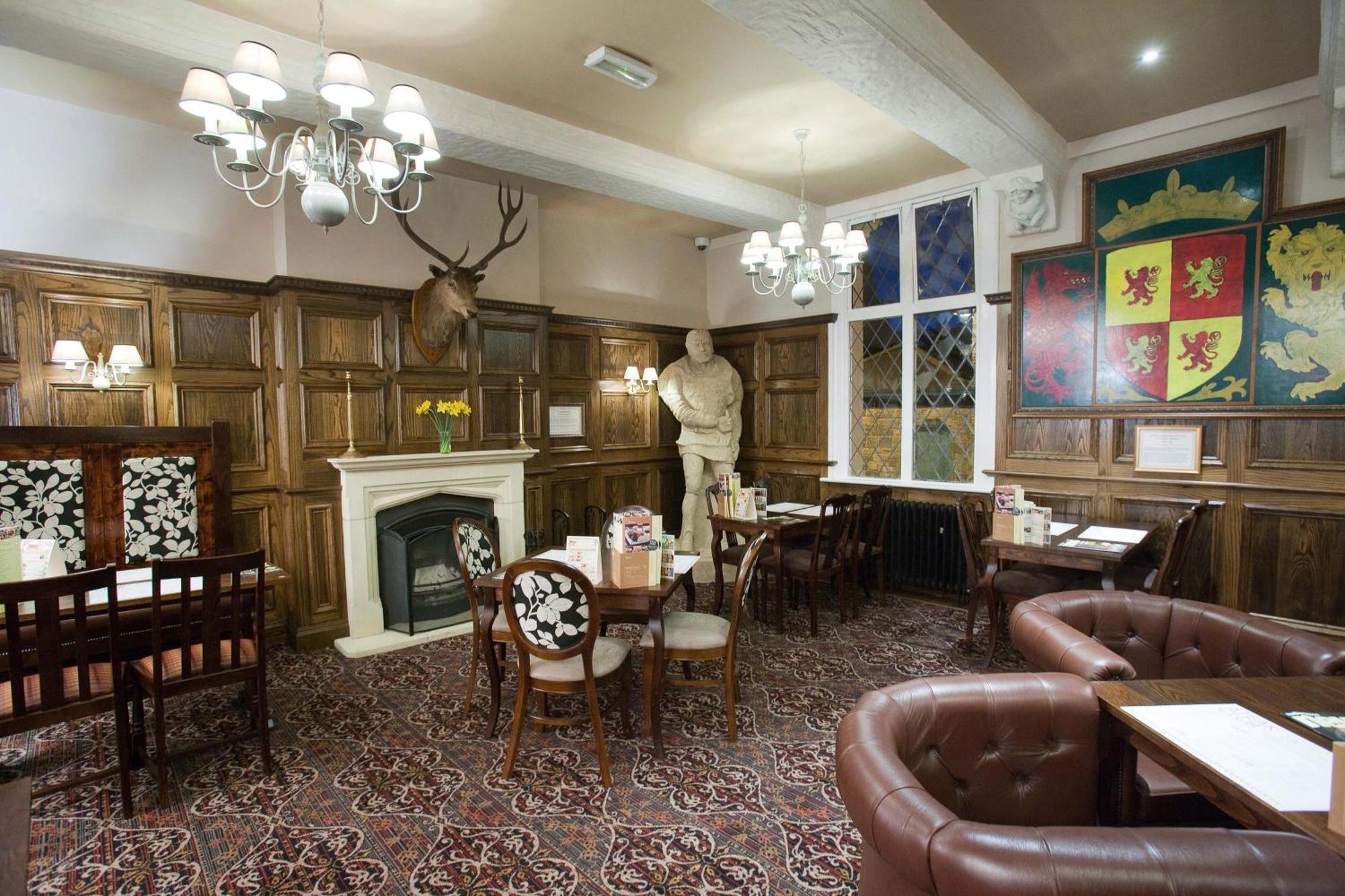 The Castle Hotel Wetherspoon Ruthin Buitenkant foto