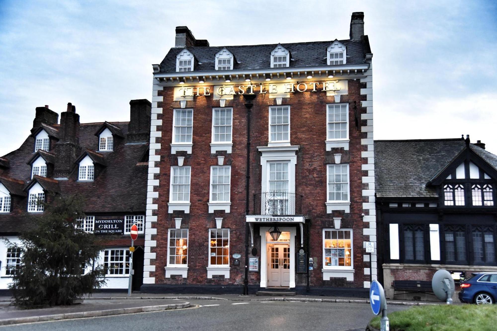 The Castle Hotel Wetherspoon Ruthin Buitenkant foto
