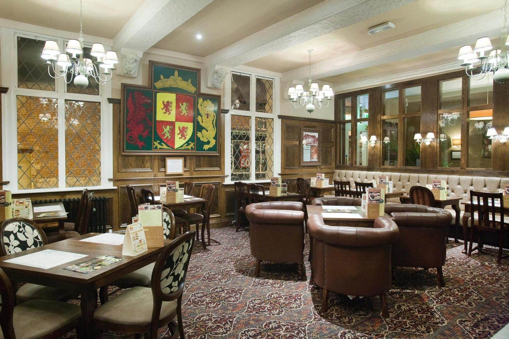 The Castle Hotel Wetherspoon Ruthin Buitenkant foto