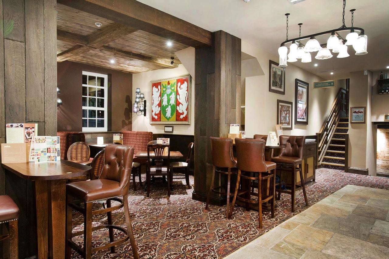 The Castle Hotel Wetherspoon Ruthin Buitenkant foto